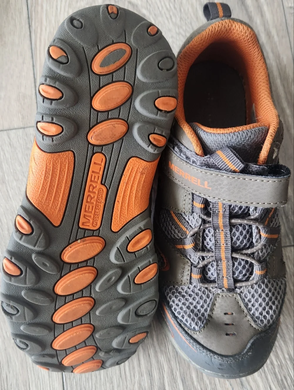 Bundle: Kid Shoes ~8yo